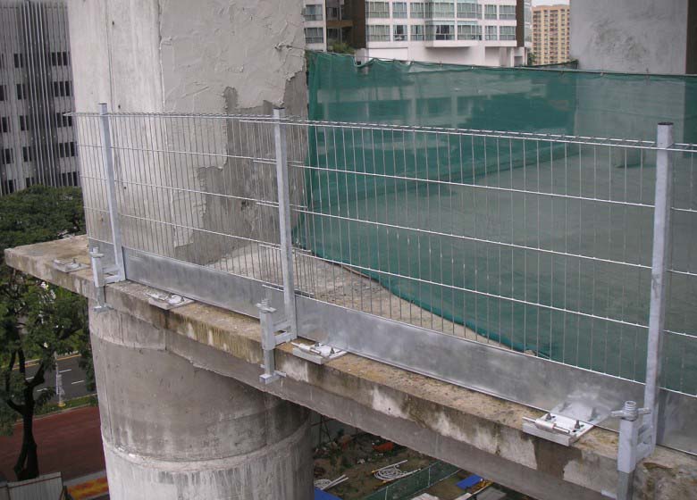 Physical pictures of Slab Guardrail System For Edge Protection