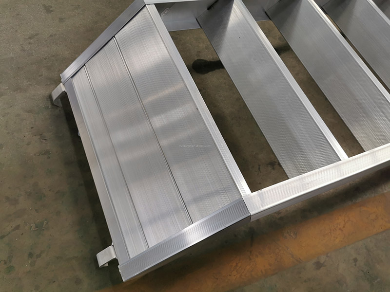 display of Aluminium Scaffolding Stair Platform Ladder System