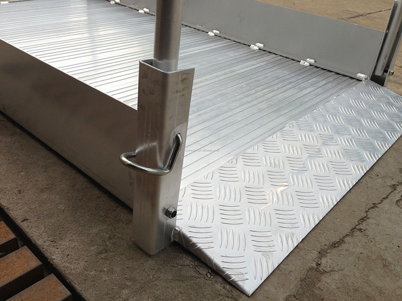 Skidproof Ramp for easy entrance and main body is also skidproof
