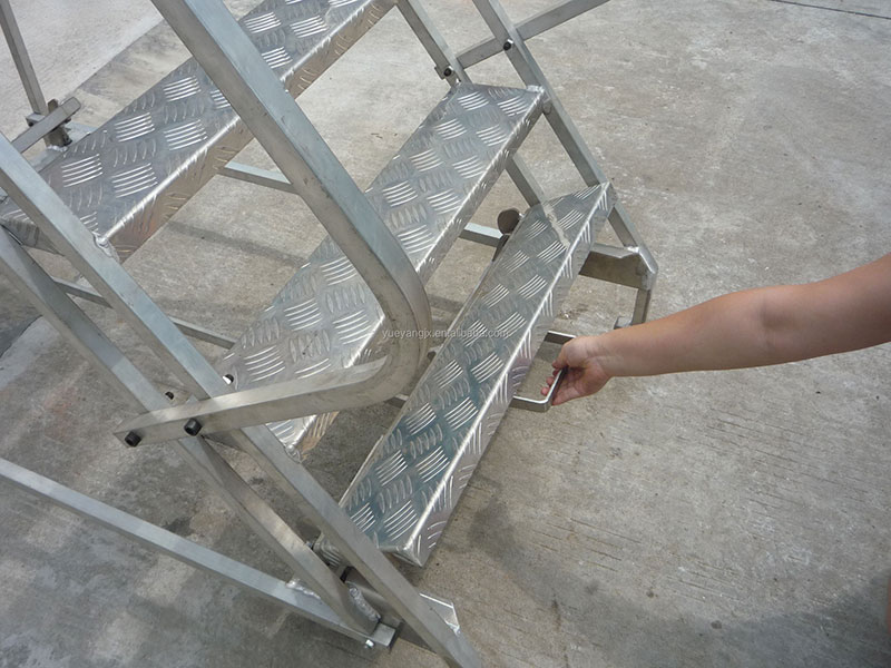 Customized Step With Luxury Width For Foot and Welded On To Give Best Firmness. Customized Step With Luxury Width For Foot and Welded On To Give Best Firmness.